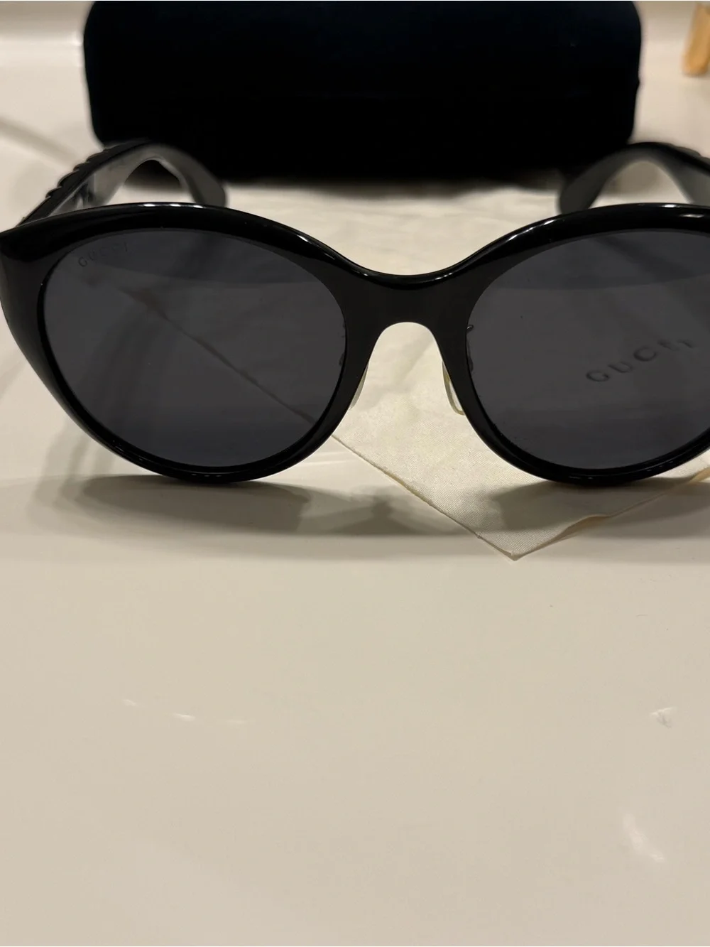 Gucci Black Round Women's Sunglasses with Gold Hardware - Picture 5 of 10